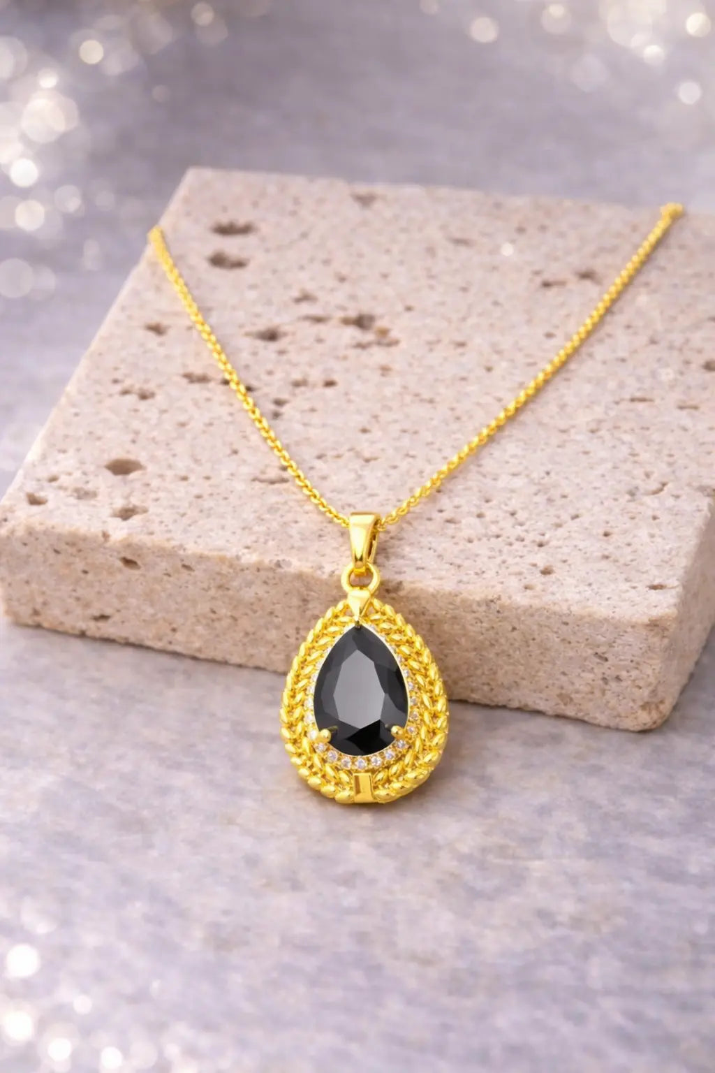 Zeneefa Black Crystal Teardrop Pendant Necklace for Women | Elegant Gold-Tone Jewelry