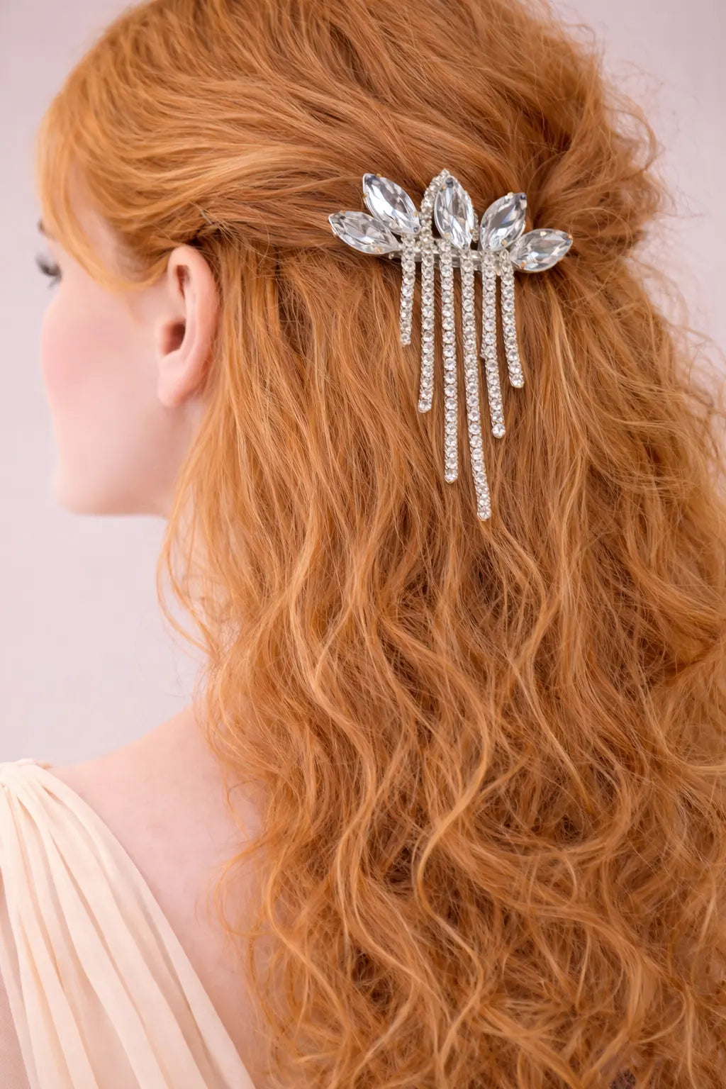 Zeneefa Crystal Leaf Tassel Hair Clip – Elegant Rhinestone Bridal Hair Accessory