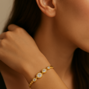 Zeneefa Signature Gold Round-Cut Crystal Bracelet – Premium Women’s Luxury Jewellery