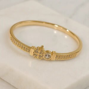 Zeneefa Clover Charm Crystal Bracelet